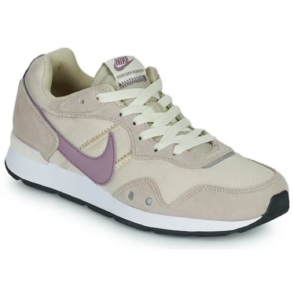 Nike Shoes Nike Venture Runner Women Lifestyle Shoes Whitepink